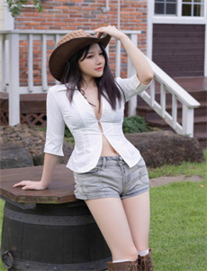 莉莉午夜理论影院/YELLOW日本韩国