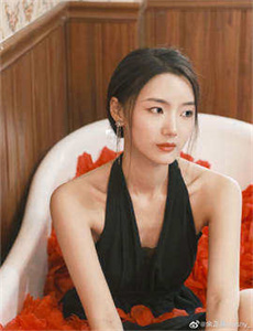 欧美与黑人午夜性猛交久久久/黑暗侵袭2下载